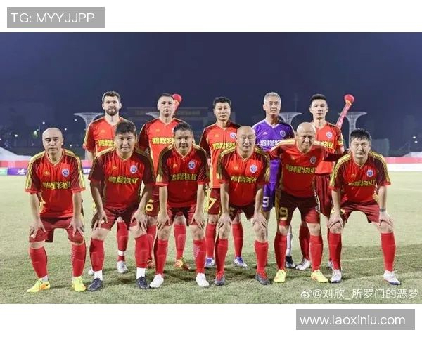 中国足球界的两位超级明星是谁他们的成就与影响力分析